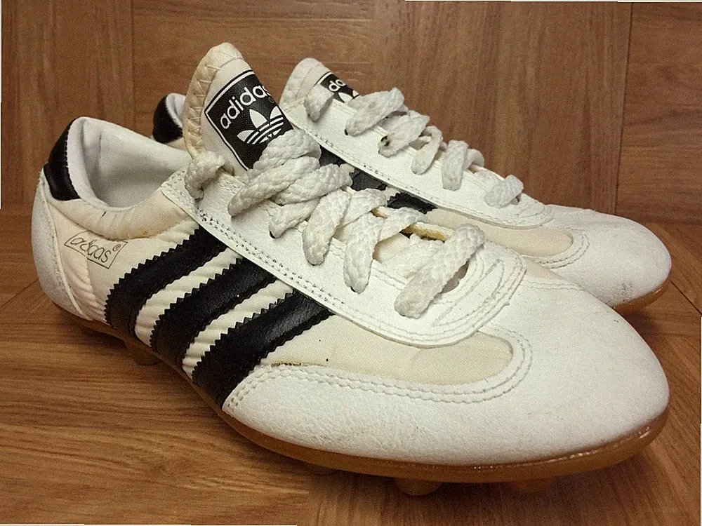 Vintage🔥 Adidas Trefoil White Gum Sz 3.5 Kids Soccer Cleats Samba Copa Mundial