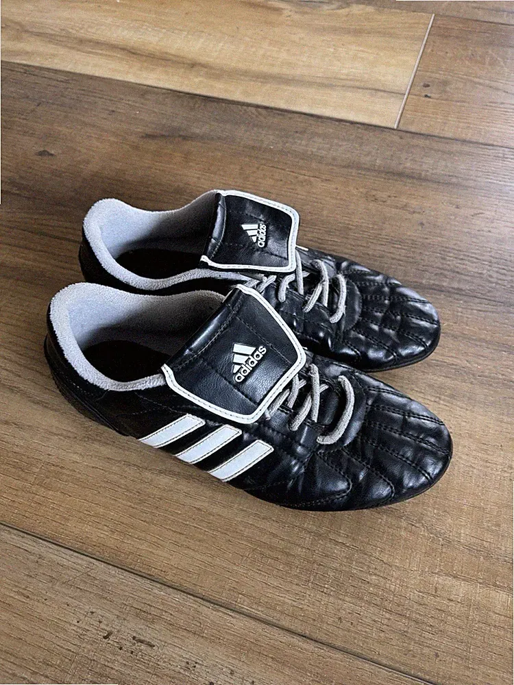 Vintage Adidas Youth Soccer Cleats Telstar TRX HG Size 6 US Youth Black/White