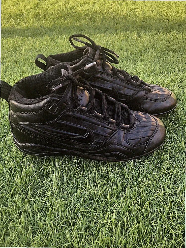 vintage Boys Nike soccer cleats shoes Size US 5.5 Black