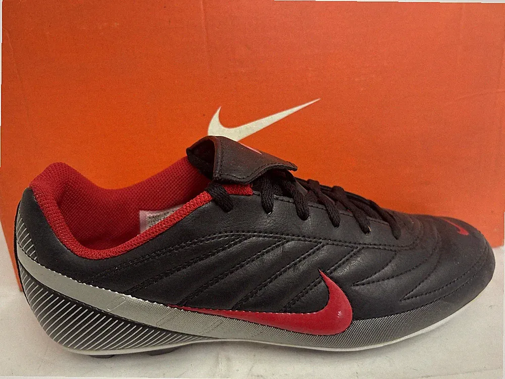 VINTAGE Junior Nike Park Soccer FG - R 316220 062.