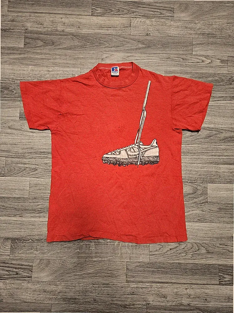 Vintage Nike 80s Over The Shoulder T-Shirt M USA Rare Jordan Soccer Cleat Red