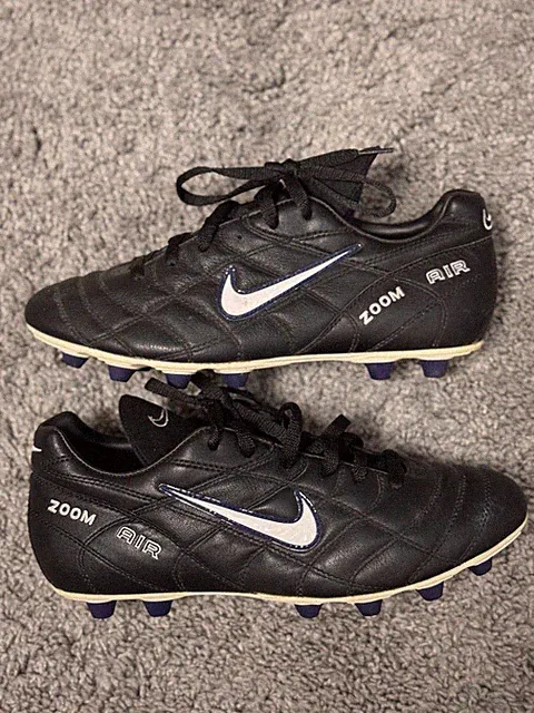 VINTAGE NIKE AIR ZOOM BRASILIA FG SOCCER CLEATS SIZE US 9,5 RARE RONALDO SOCCER