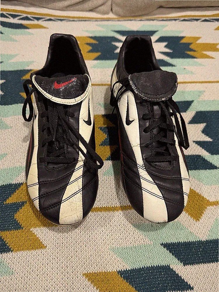 VINTAGE Nike Air Zoom Italia Football Soccer Cleats Size 9.5