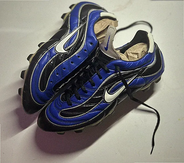 Vintage Nike R9 Mercurial 98 X Inter Milan