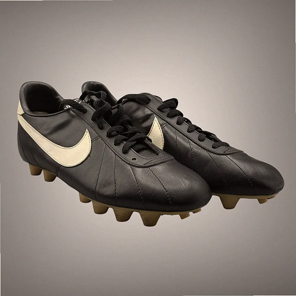 Vintage Nike Soccer Cleats Black Leather White Swoosh Football Boots Size 11