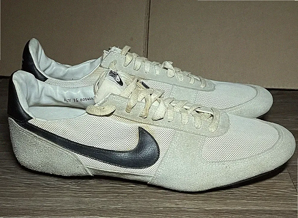Vintage Nike Soccer Cleats Shies sz 15 800406SHI