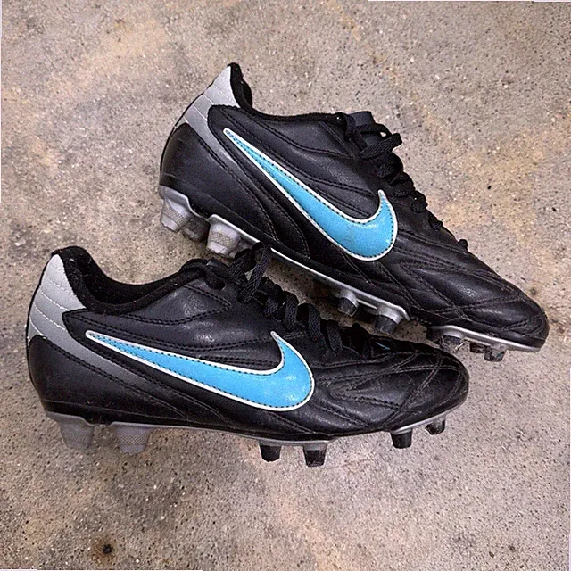 Vintage Nike Soccer Cleats Womens Size 6 Black Teal 458960-040