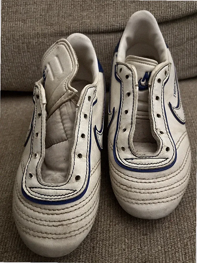 VINTAGE Nike Soccer Typhoon Cleats 12 US Kids Leather 80s Rare Futbol Swoosh