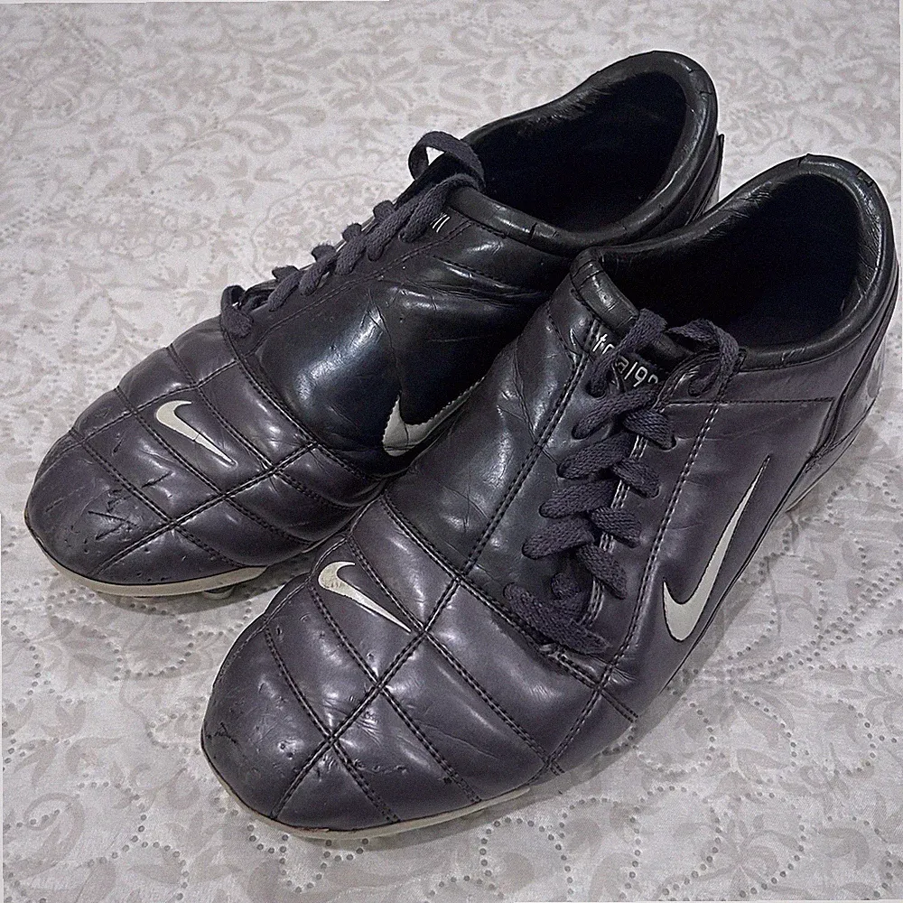 Vintage Nike Total 90 Strike II FG Women’s 12 Silver 312860‑011 Soccer Cleats