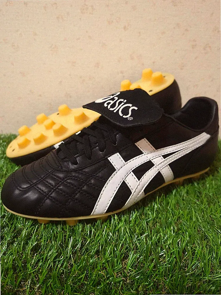 Vintage / Not for Play Soccer Cleats ASICS INJECTOR LUGO MADE IN JAPAN