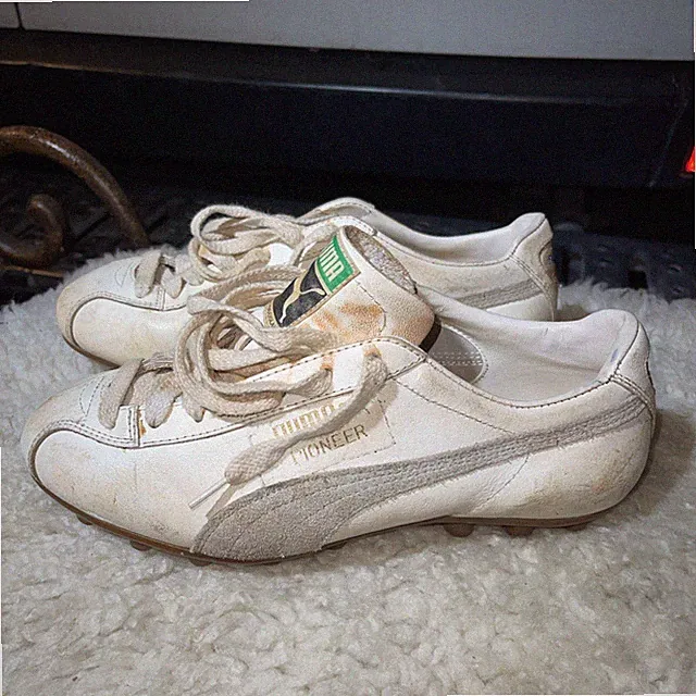 Vintage PUMA Pioneer Soccer Cleats Size 5 White Made In Yugoslavia