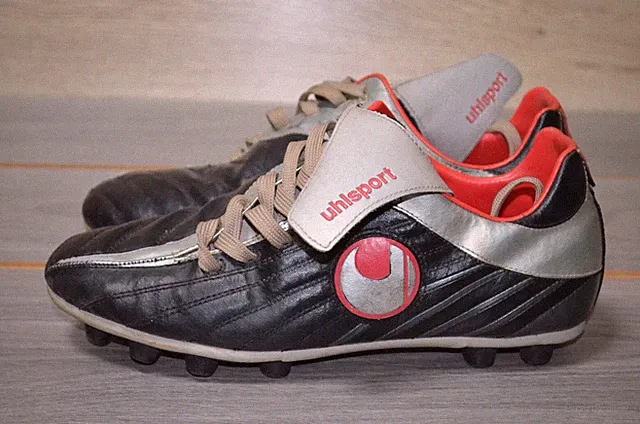 Vintage rare Football boots uhlsport MD HEEL SUPPORT TECHNOLOGY 41130 US 8 UK 7