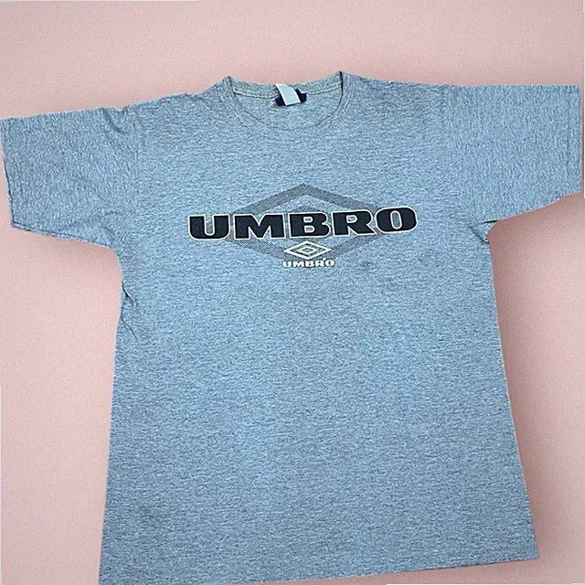 Vintage UMBRO Center Logo Football Soccer Gray T Shirt Adult Size Large