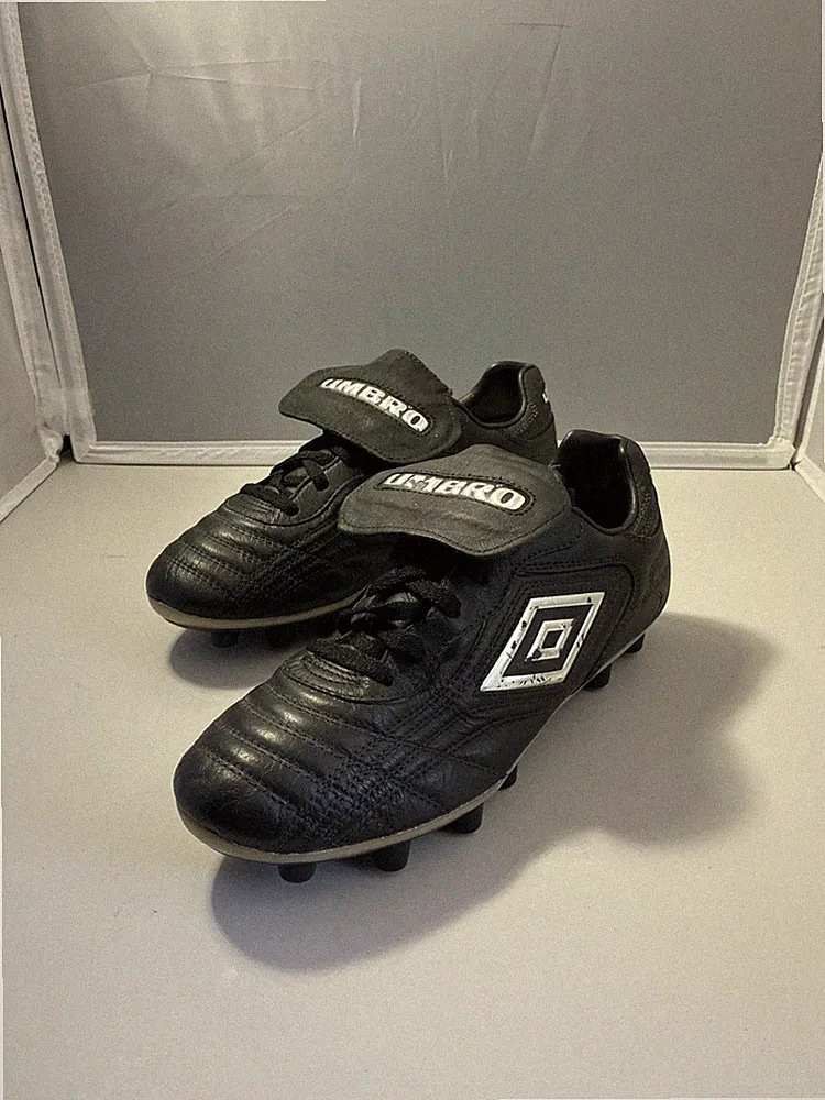 Vintage Umbro Soccer Cleats Black Made In Italy All Leather Women’s Size US 8.5