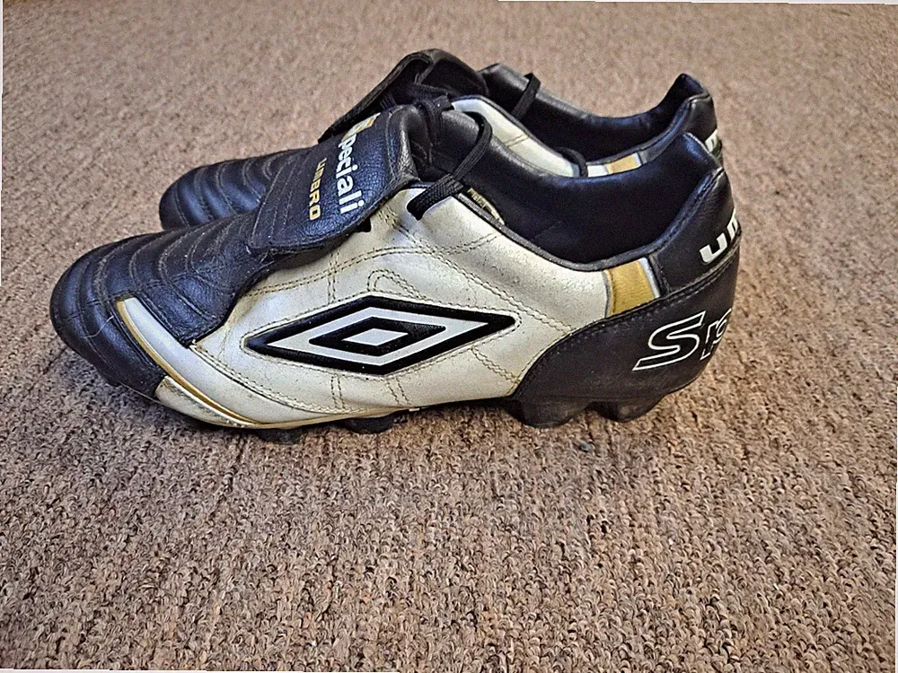 Vintage UMBRO Speciali Premier-A Soccer Cleats - US 11.5 - Rare Early 2000s