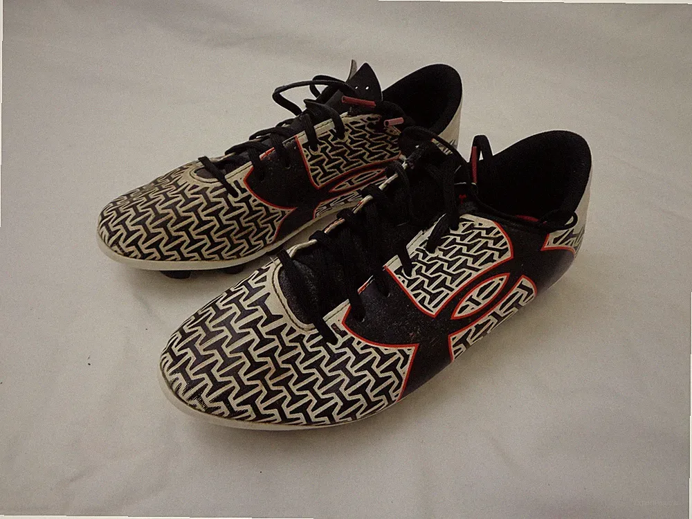 Vintage Under Armour Youth Soccer Cleats Size 5Y
