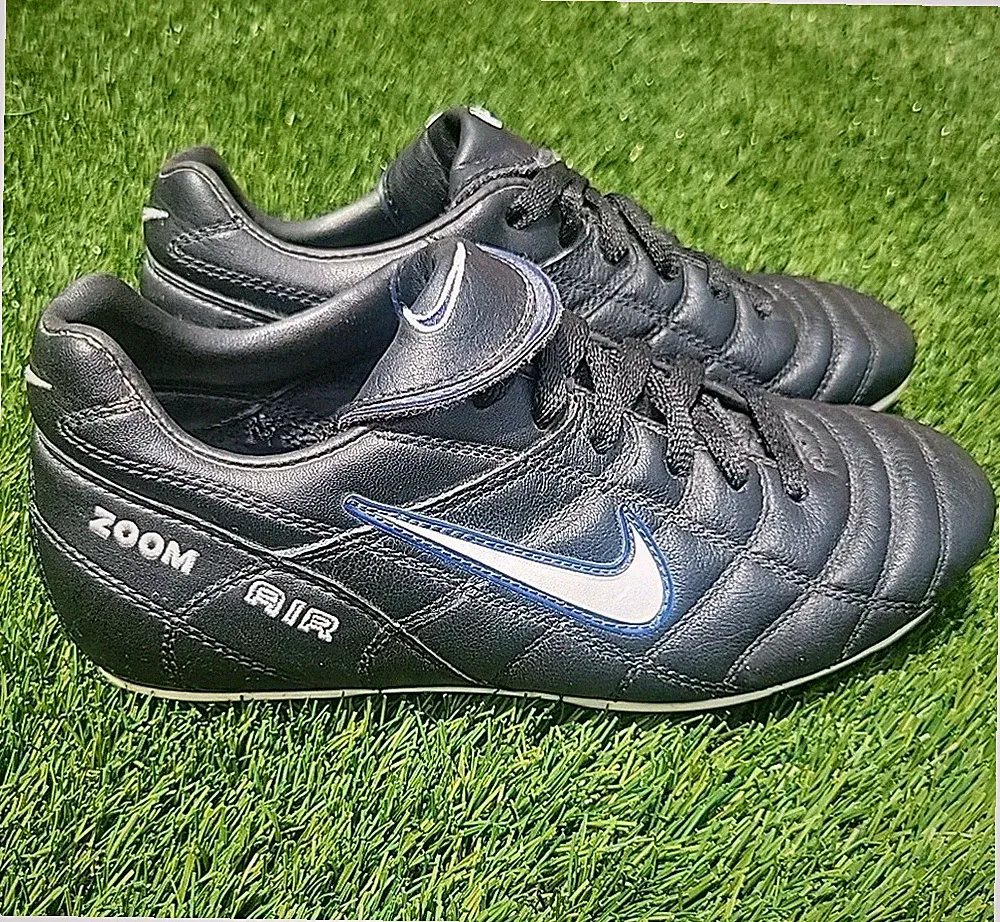 Vintage Y2K Nike Tiempo Premier Zoom Air Soccer Cleats, Men's Size 6.5