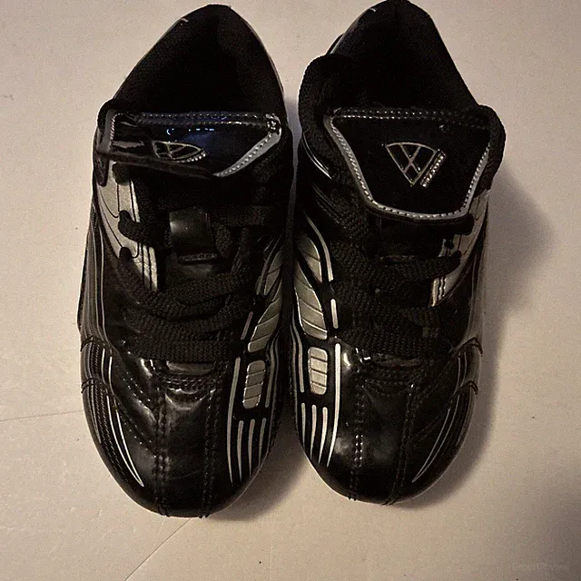 Vizari Black Cleats Kids Size 10