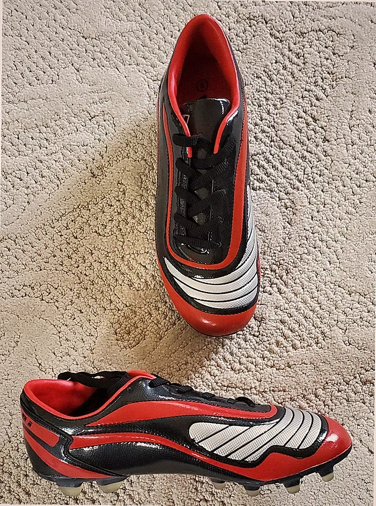 VIZARI FINALE FG Soccer Cleats-Adult Size 8 (MSRP $44.99)