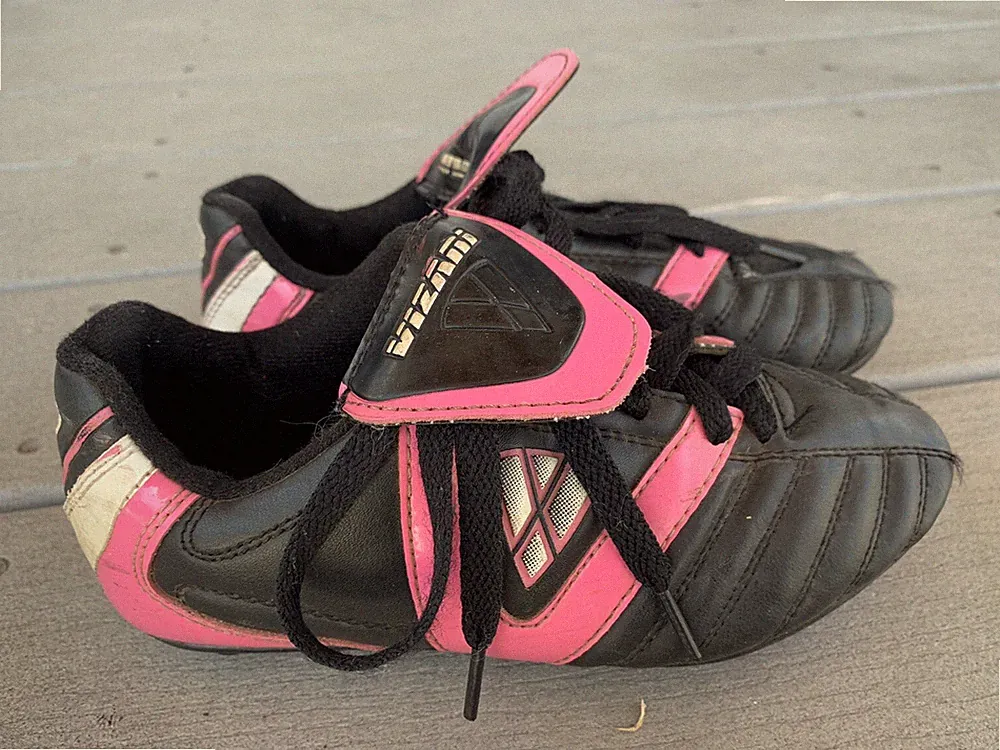 Vizari Girls Soccer Cleats 13 Pink Black Youth Kids