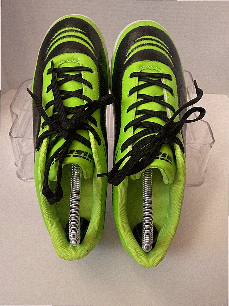 Vizari Infinity Soccer Turf Green Black White Boy’s Size 8Y TF