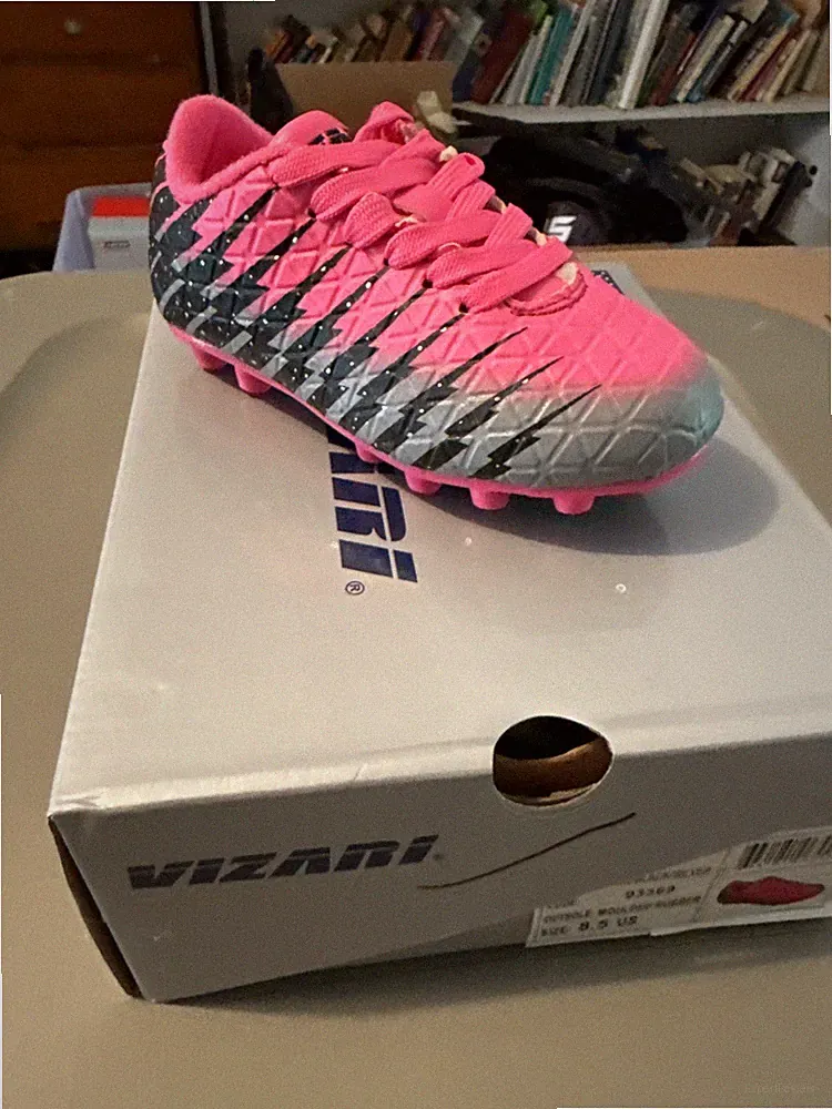 Vizari Pink Soccer Cleats with Textured Upper size 8.5 kids