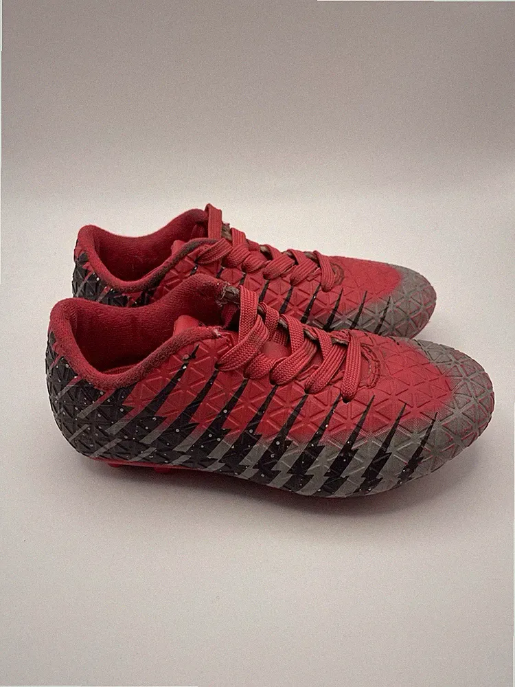 Vizari Soccer Cleats Boys Sz 11C Child Red Black