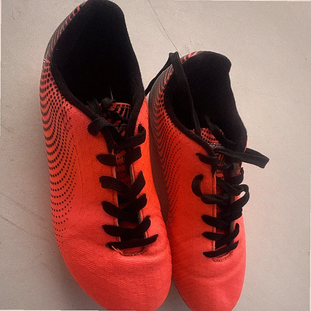Vizari Stealth FG Orange Soccer Cleats Youth US Size 5.5