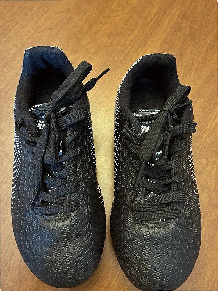 Vizari Stealth FG Soccer Cleats Boys size 12C