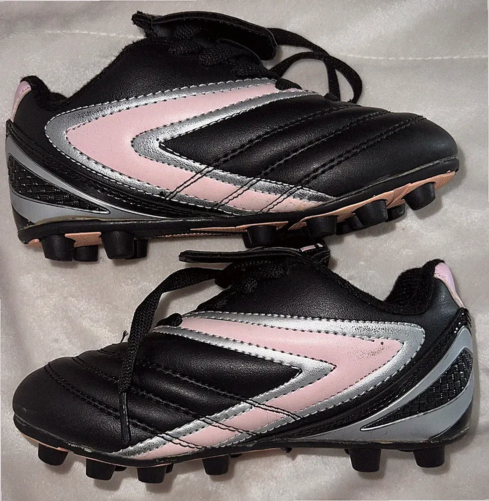 Vizari Striker 10.5 Little kids Soccer Cleats Black Pink Silver Outdoor