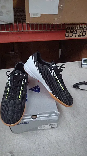 Vizari Tesoro Indoor Soccer Shoes for Teen & Adult | Size M-9.5| VZSE93462M-9.5