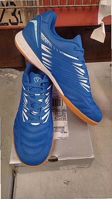 Vizari Valencia Indoor Soccer Shoes for Teen & Adult | Size M-12 | VZSE93404M-12