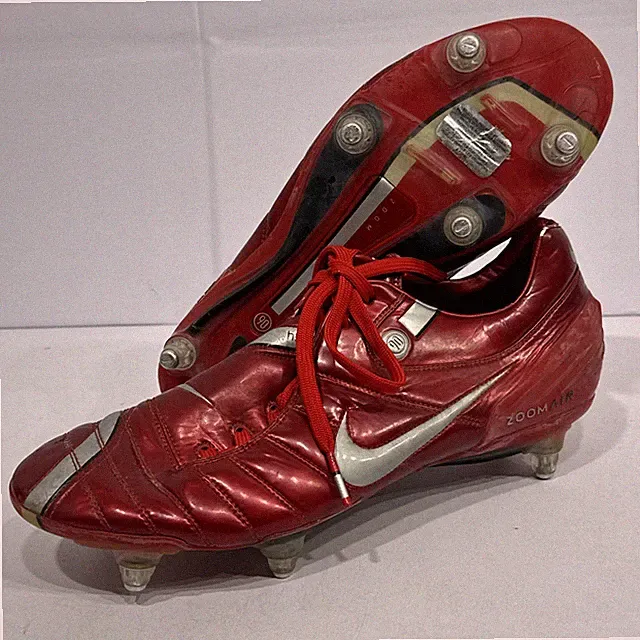 Vtg Nike Zoom Air Total 90 Supremacy Mens Size US 11 Soccer Cleats Red/Silver