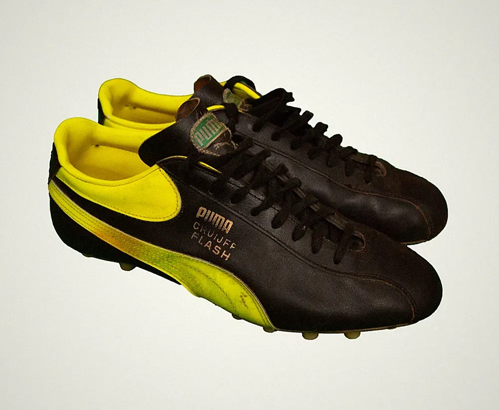Vtg Puma CRUIJFF Flash black-yellow 70-80s leather soccer cleats sz USA 11