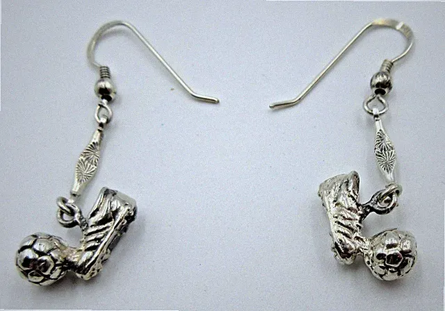 VTG SNEAKER CLEAT SOCCER BALL silver tone metal pierced pair DANGLE Earrings