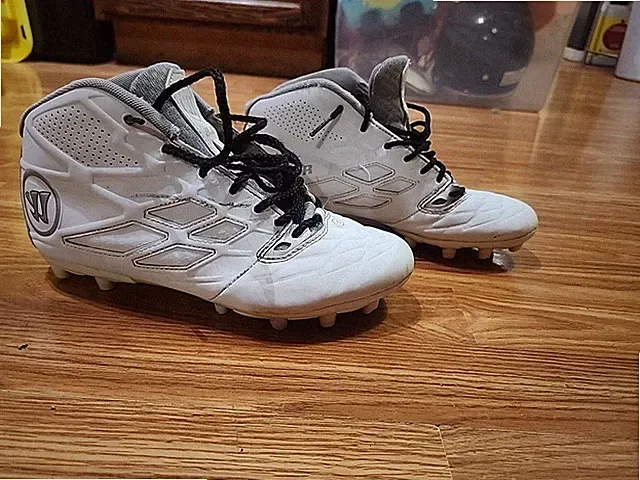 Warrior Burn 8.0 Cleats Men's Size US6 EUR 38.5 White and Gray