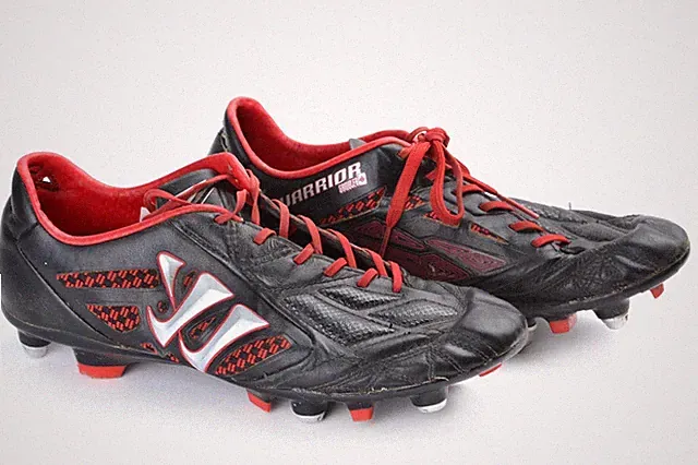 WARRIOR CLEATS SG/FG FOOTBALL BOOTS SIZE UK 8.5 MENS
