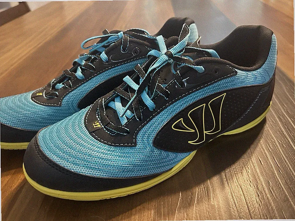 Warrior Indoor Soccer/Hockey Sneaker UK 8