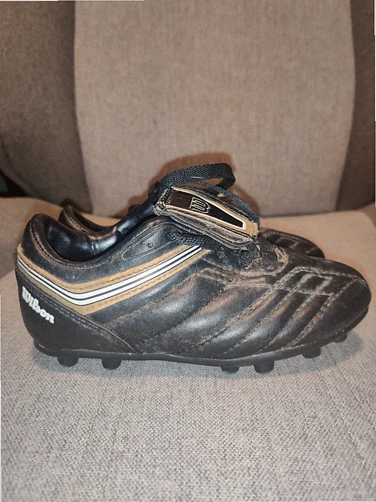 Wilson Soccer Cleats Boys Size 10 Youth