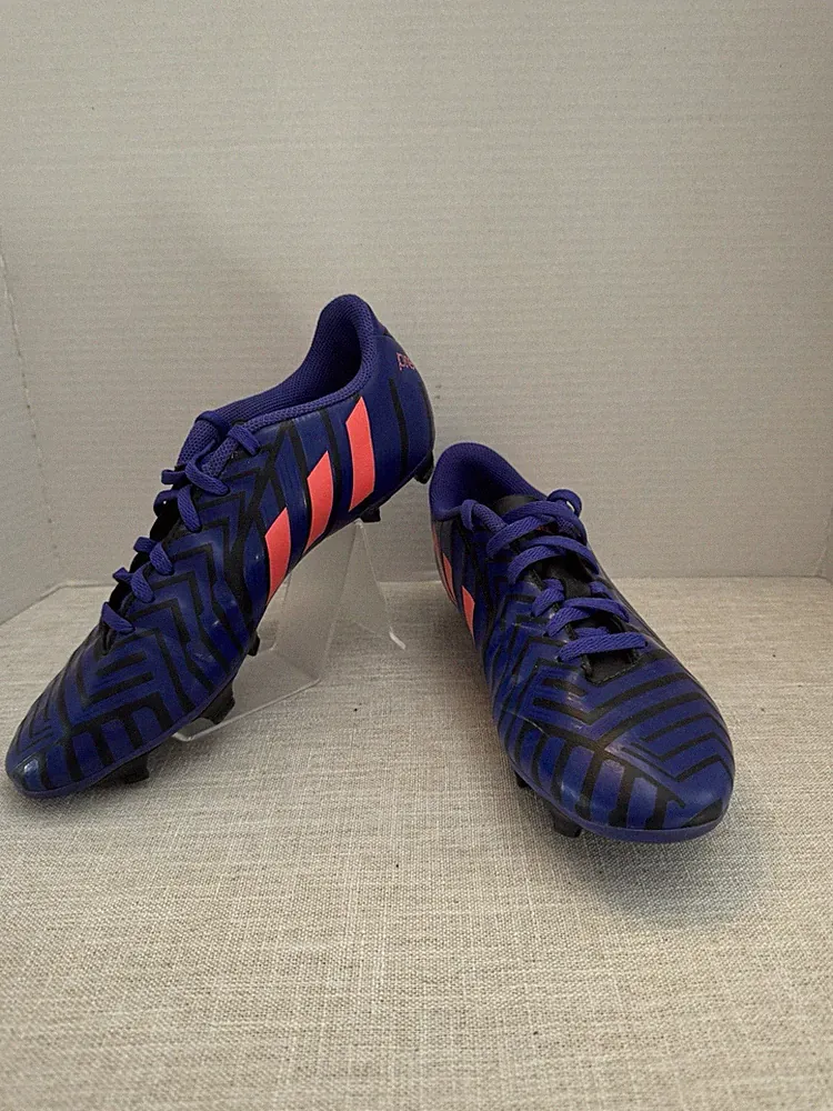 Women’s adidas Predito Instinct soccer cleats with red stripes. Size 9.5 #325