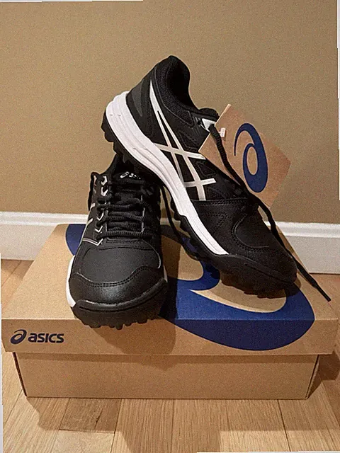 Women’s ASICS Gel-Lethal Field Turf Cleats Women’s Size 7.5