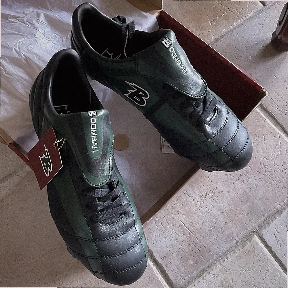Women’s BOOMBAH Brand Soccer CLEATS Green Black BNIB 8.5