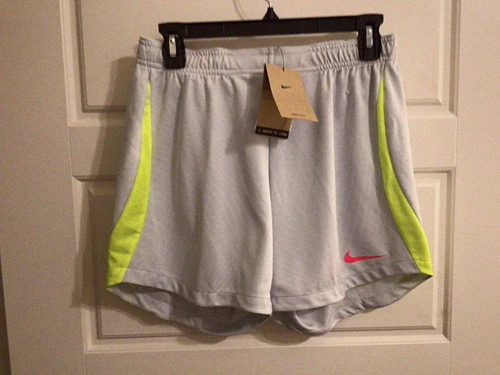 Women's Nike Soccer Shorts Gray Athletic Dri-Fit Dry DX0473 Size S