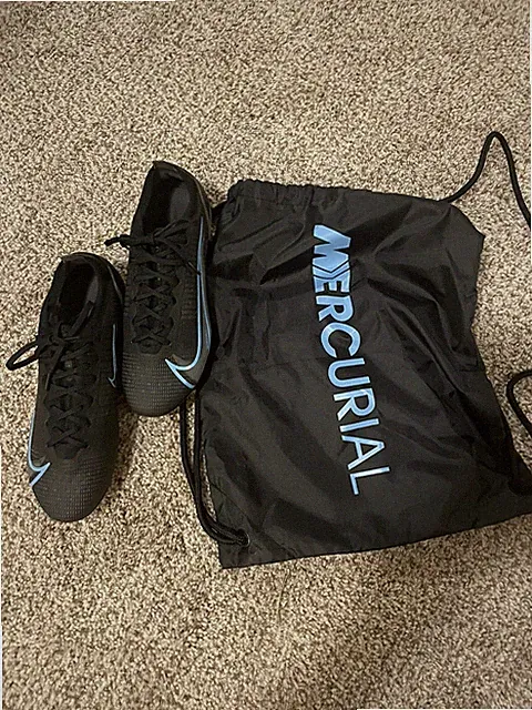 Women’s Size 6.5 Nike Mercurial Vapor 14 Elite Soccer Cleats