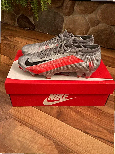 Womens Nike Vapor 13 PRO FG Soccer Cleats Brand New