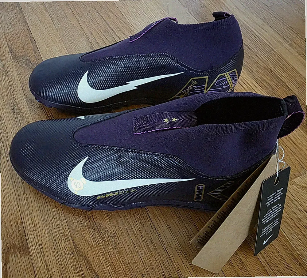 Youth 5.5 Nike JR Zoom Superfly 10 ACAD Cleats