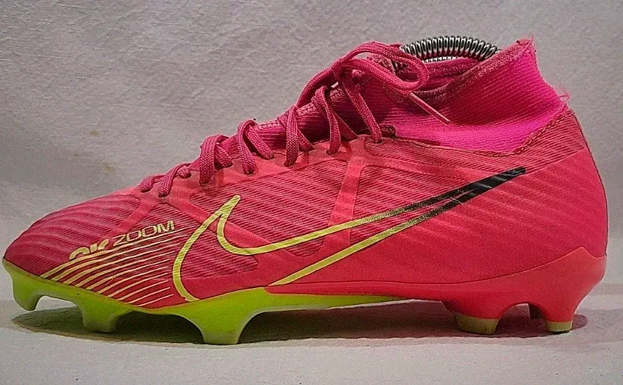 Youth Nike Zoom Mercurial Superfly 9 Academy MG Soccer Cleats Size: 5Y Pink