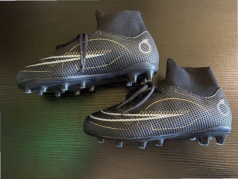 Youth Soccer Cleats Black Gold FG Firm Ground Mid Top Size US 3.5