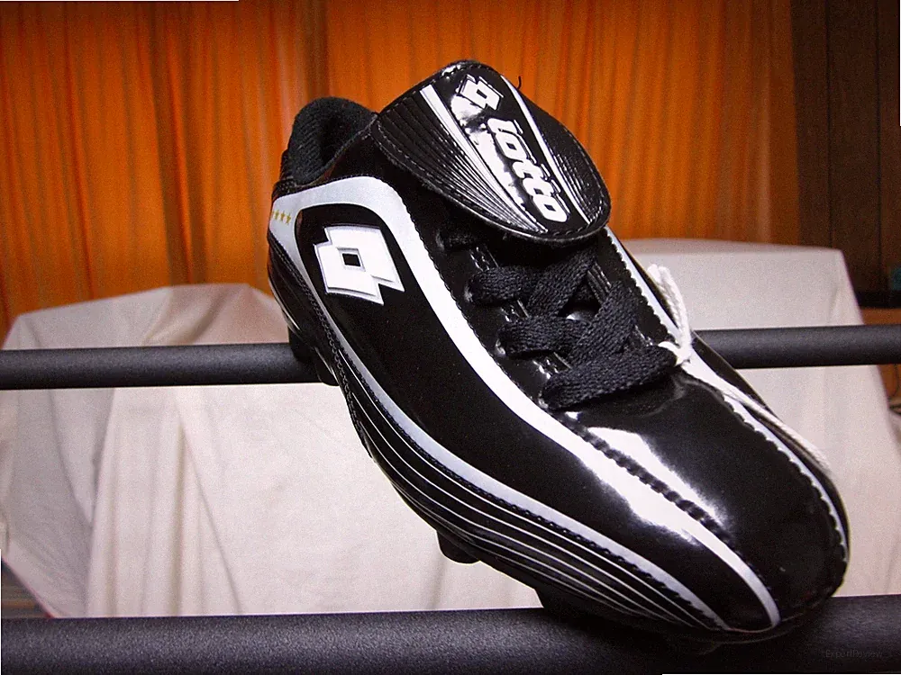 Youth Soccer Cleats Lotto Punta FG Black/White & (White) Narrow (C,B)