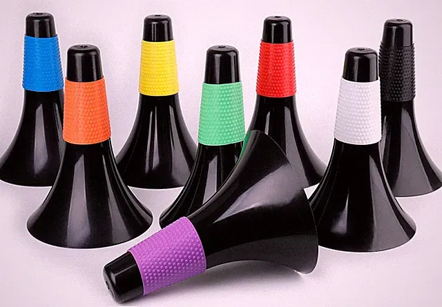 ZEAYEA 8 Pcs Agility Training Sport Cone, 9 Inches Soccer Cones with Carry Bag
